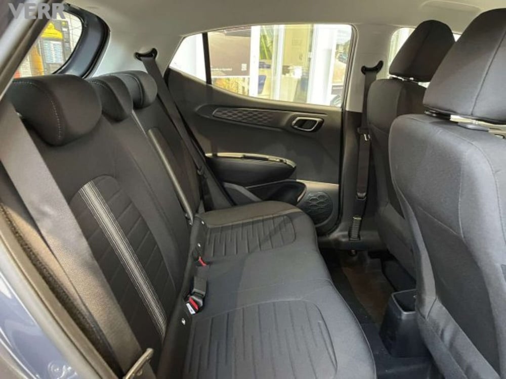 Hyundai i10 nuova a Milano (2)
