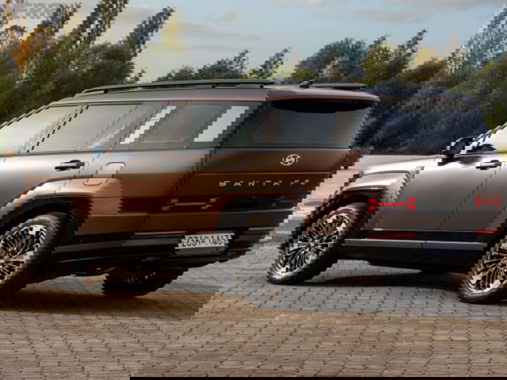 Hyundai Santa Fe nuova a Milano (4)