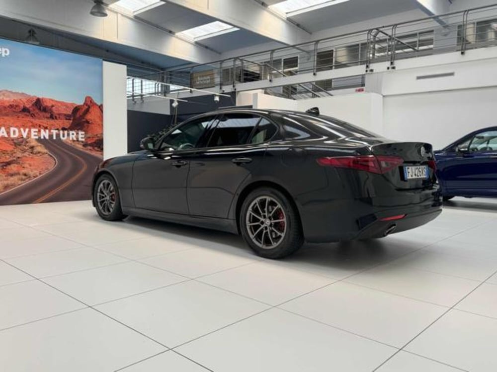 Alfa Romeo Giulia usata a Vercelli (5)