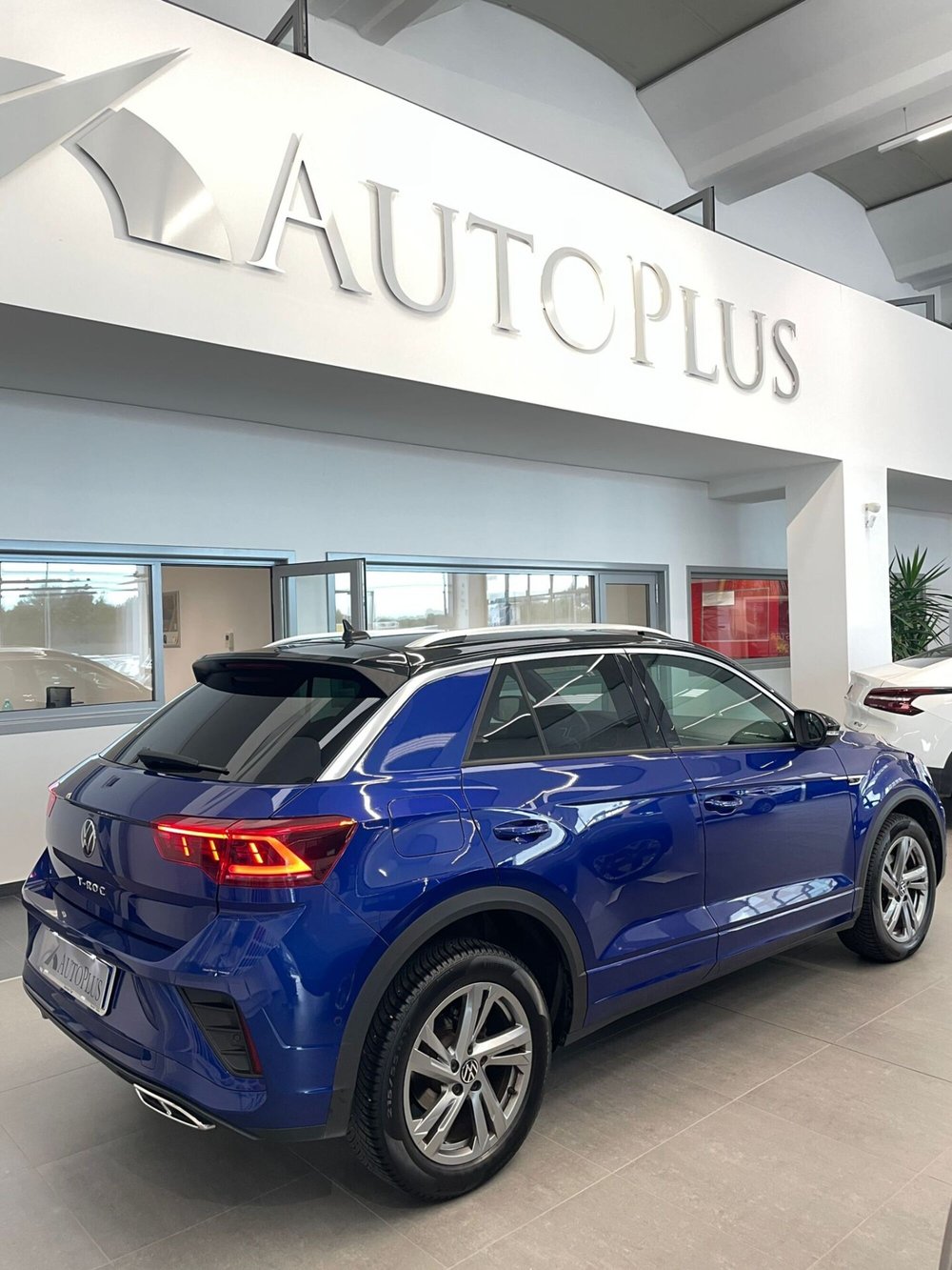 Volkswagen T-Roc Cabrio usata a Sassari (13)