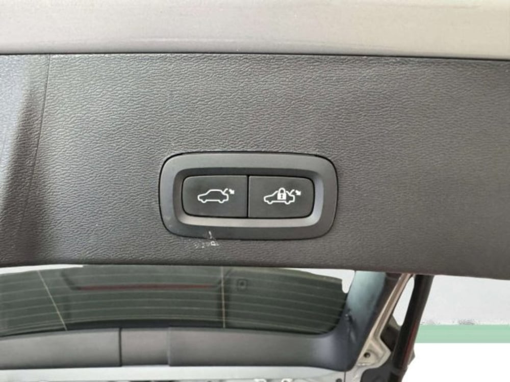 Volvo XC40 usata a Firenze (11)