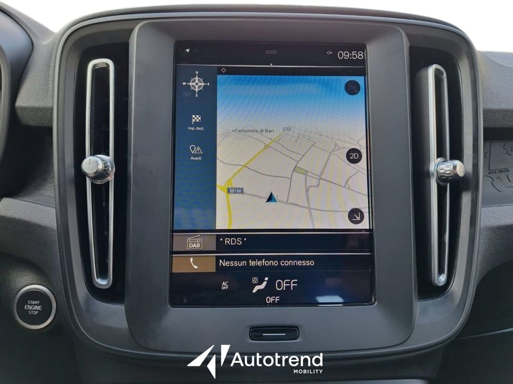 Volvo XC40 usata a Bari (11)