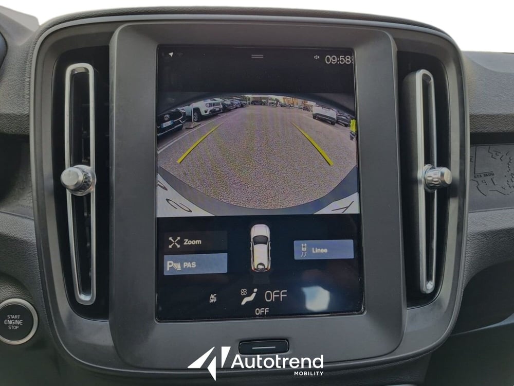 Volvo XC40 usata a Bari (12)