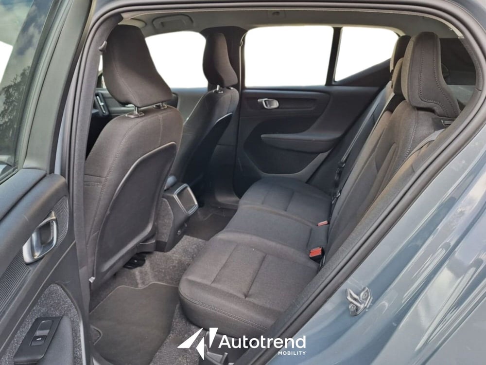 Volvo XC40 usata a Bari (13)