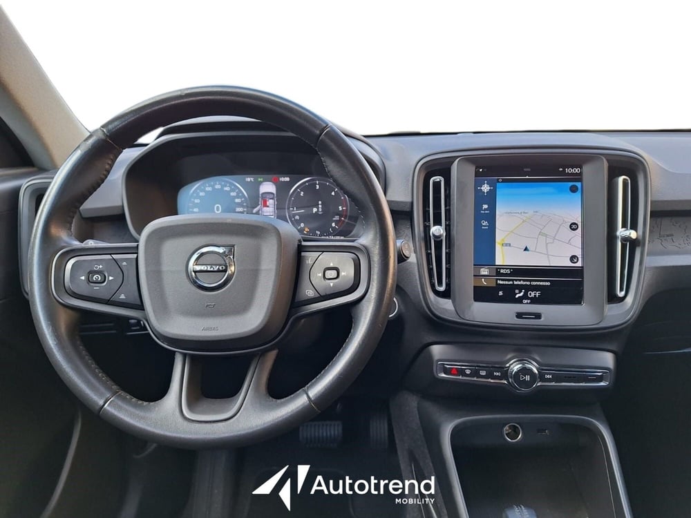 Volvo XC40 usata a Bari (9)