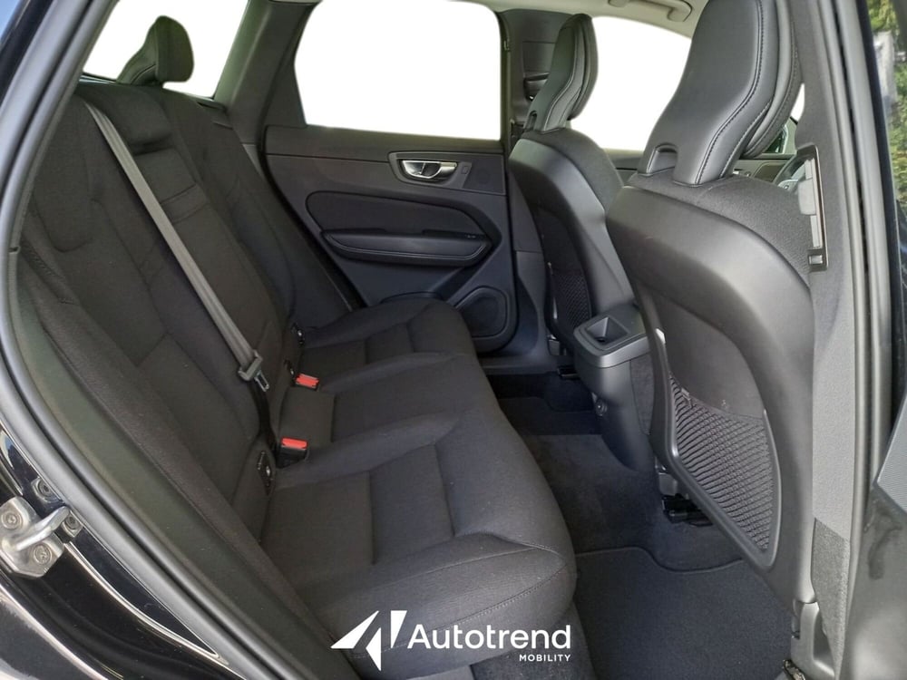 Volvo XC60 usata a Bari (19)