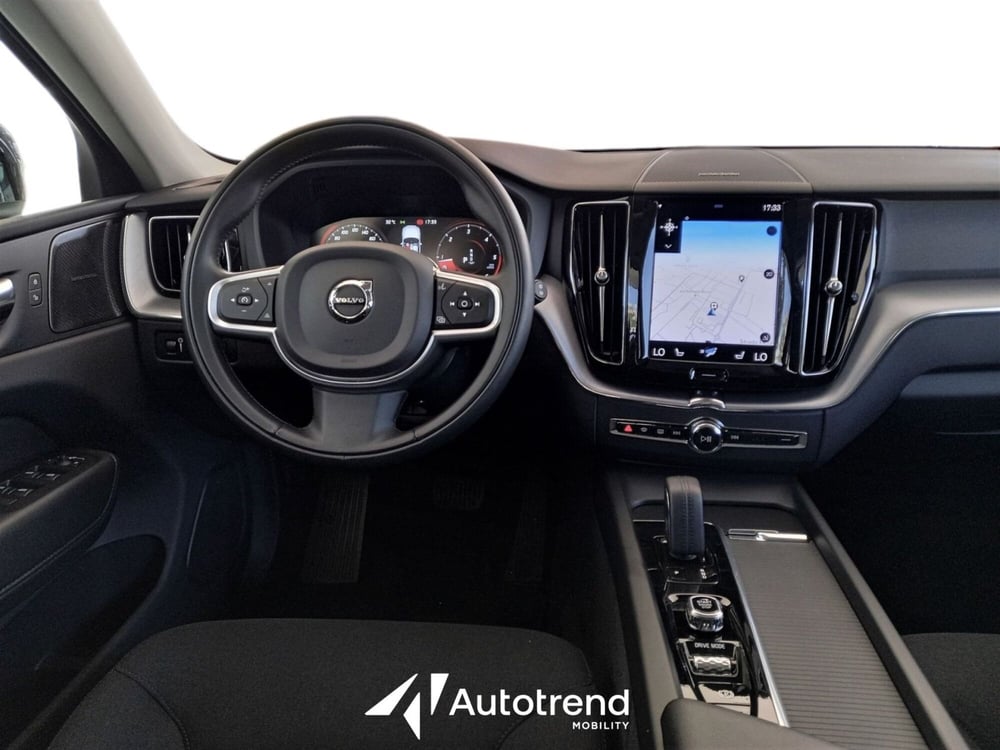 Volvo XC60 usata a Bari (8)