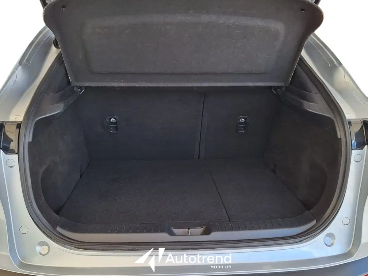 Mazda CX-30 usata a Bari (18)