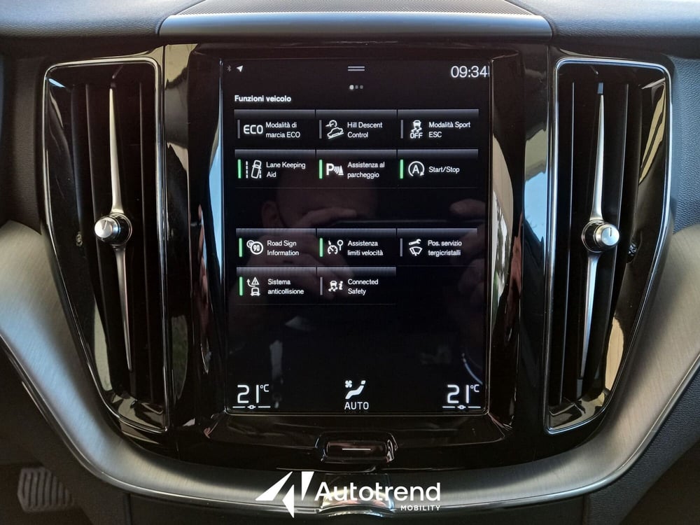 Volvo XC60 usata a Bari (13)