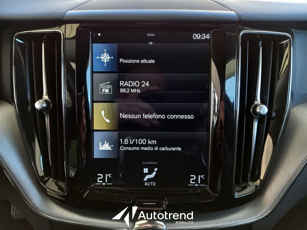 Volvo XC60 usata a Bari (14)