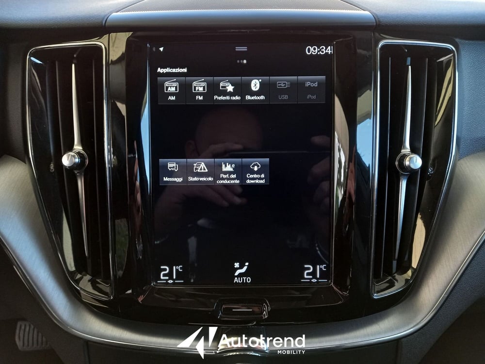 Volvo XC60 usata a Bari (15)