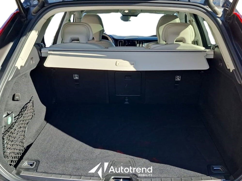 Volvo XC60 usata a Bari (15)