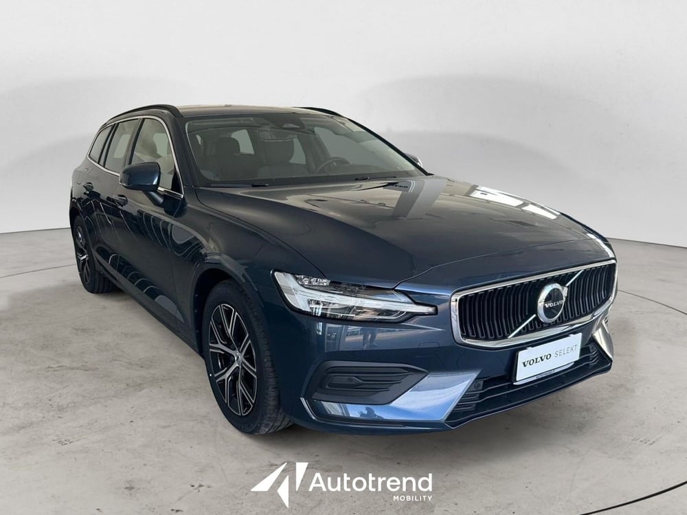 Volvo V60 nuova a Bari (4)