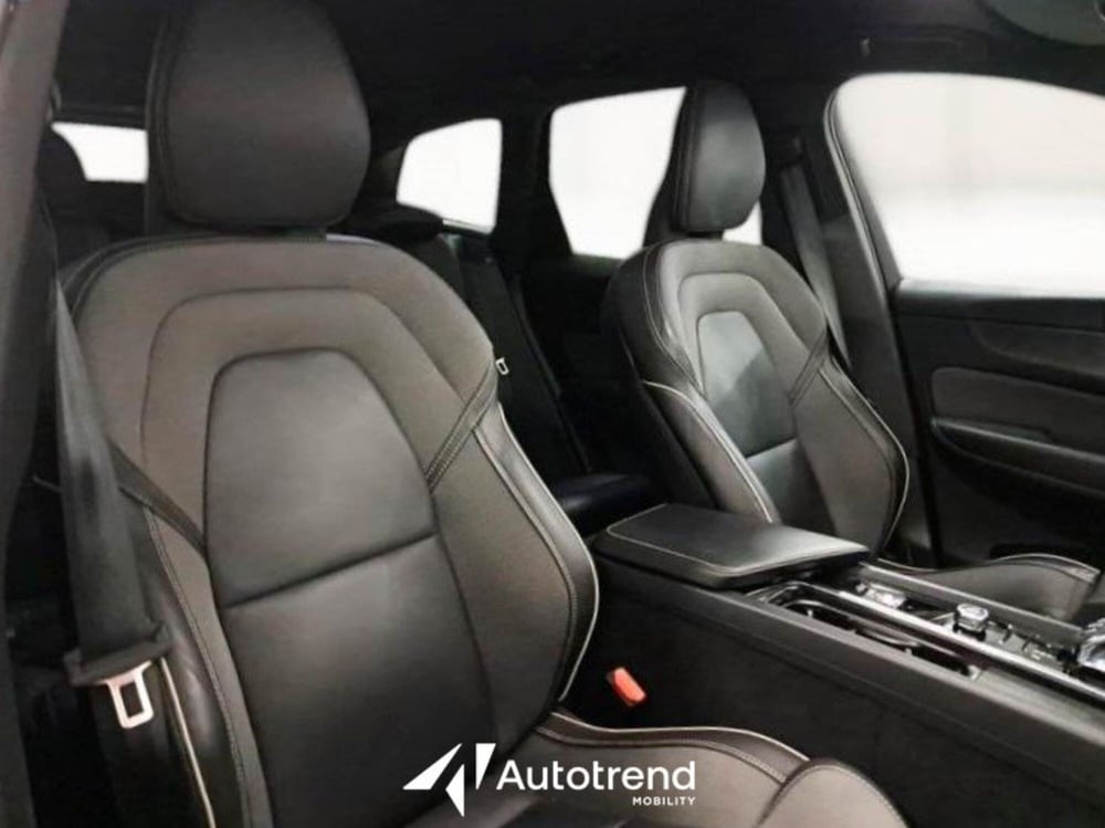 Volvo XC60 usata a Bari (4)