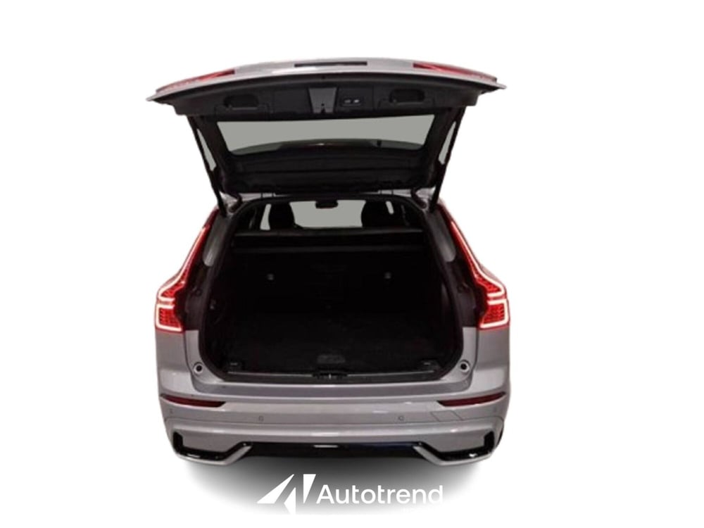 Volvo XC60 usata a Bari (8)