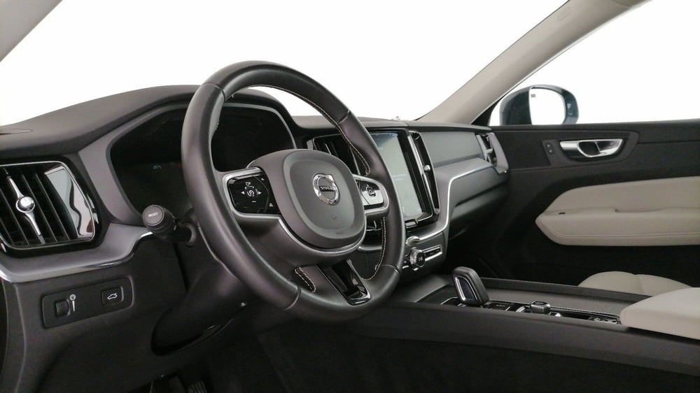 Volvo XC60 usata a Roma (11)