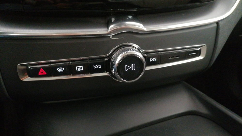 Volvo XC60 usata a Roma (14)