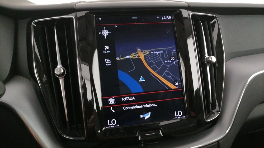 Volvo XC60 usata a Roma (18)