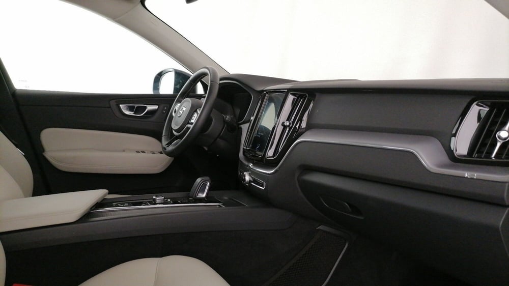 Volvo XC60 usata a Roma (7)