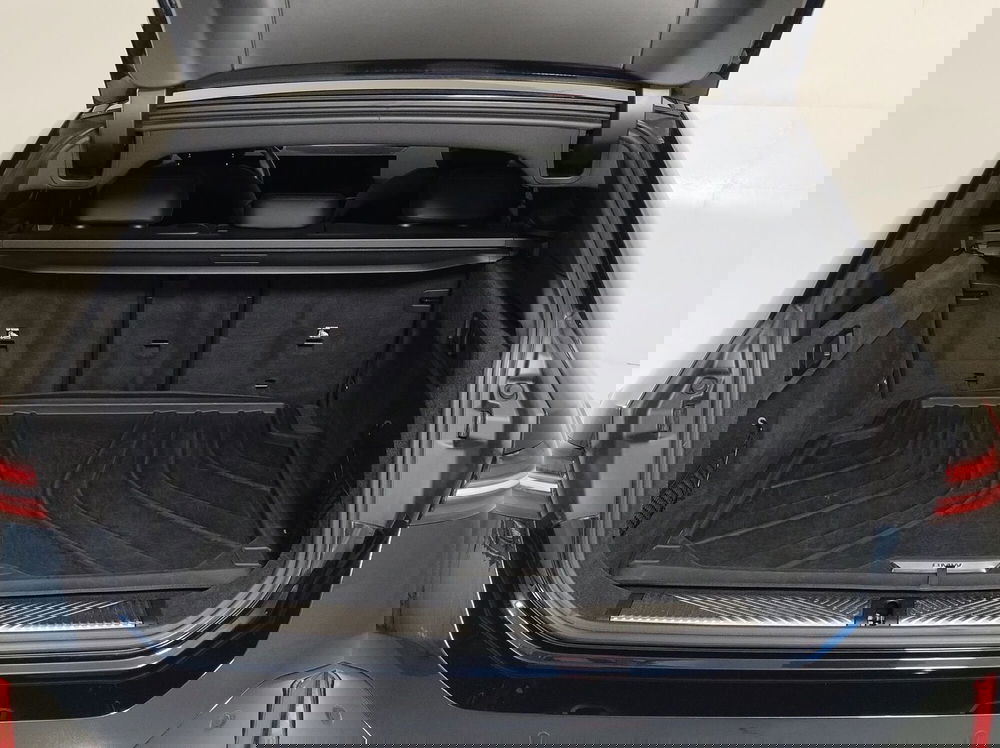 BMW i5 Touring usata a Torino (12)