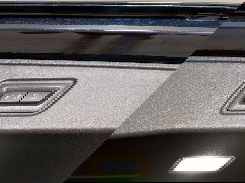 BMW i5 Touring usata a Torino (19)