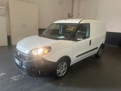 Fiat Dobl&ograve; Furgone cargo maxi 1.3 mjt 95cv LH1 Lounge S&amp;S del 2021 usata a Milano