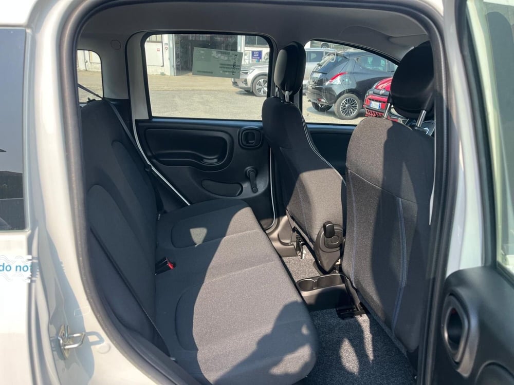 Fiat Panda Cross nuova a Milano (14)
