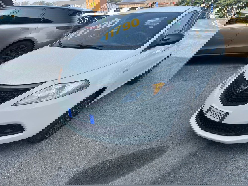 Lancia Ypsilon usata a Milano