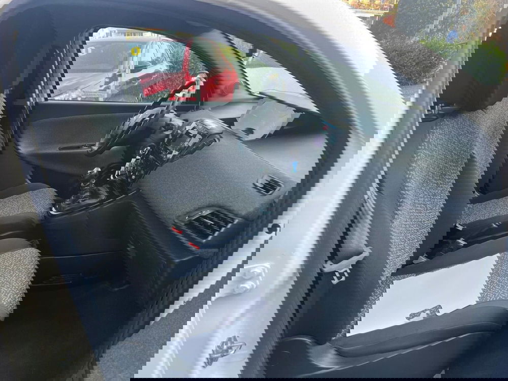 Lancia Ypsilon usata a Milano (11)