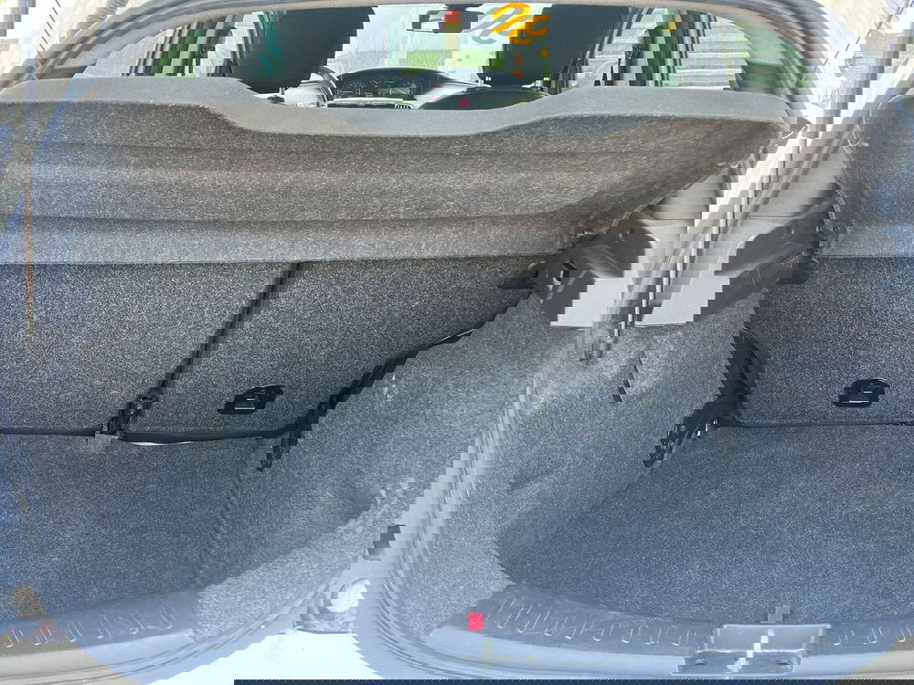 Lancia Ypsilon usata a Milano (9)