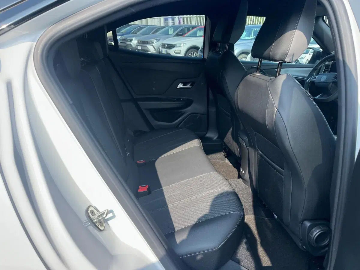 Opel Mokka nuova a Milano (14)