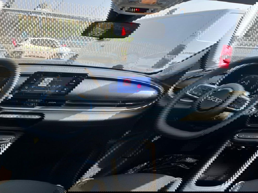 Fiat 600 nuova a Milano (15)