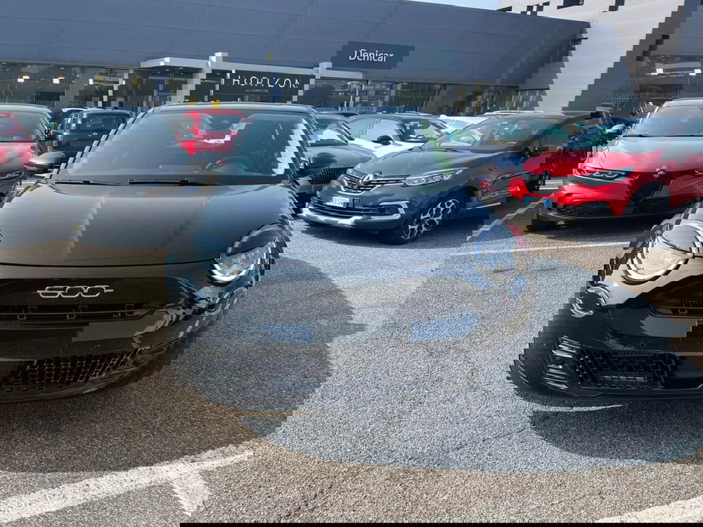 Fiat 600 nuova a Milano (2)