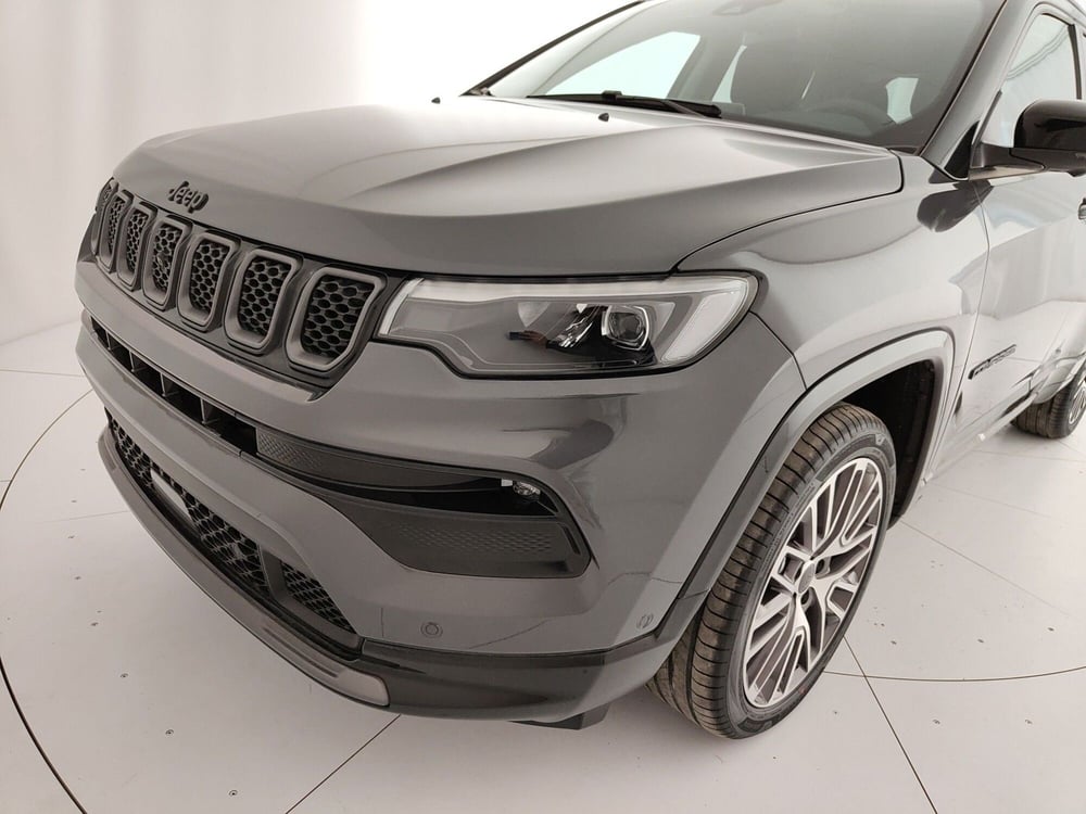 Jeep Compass nuova a Caserta (14)