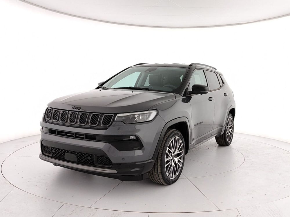 Jeep Compass nuova a Caserta (3)