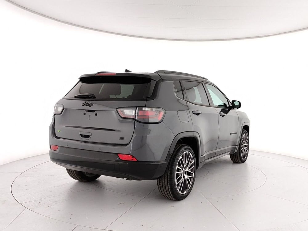 Jeep Compass nuova a Caserta (6)