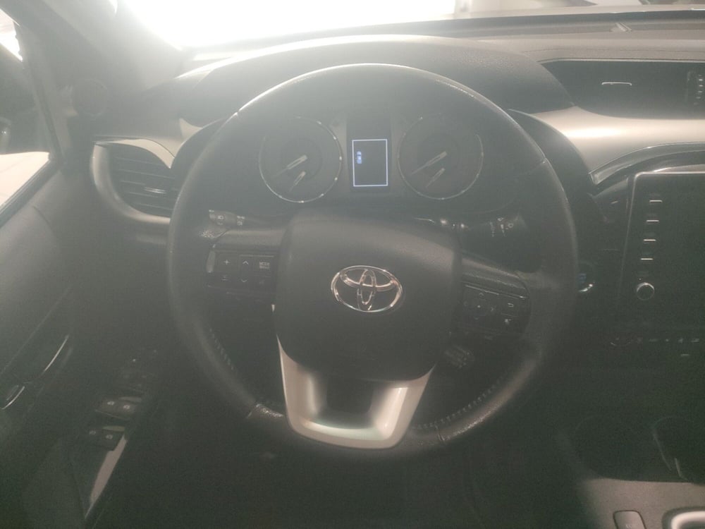 Toyota Hilux usata a Catania (11)