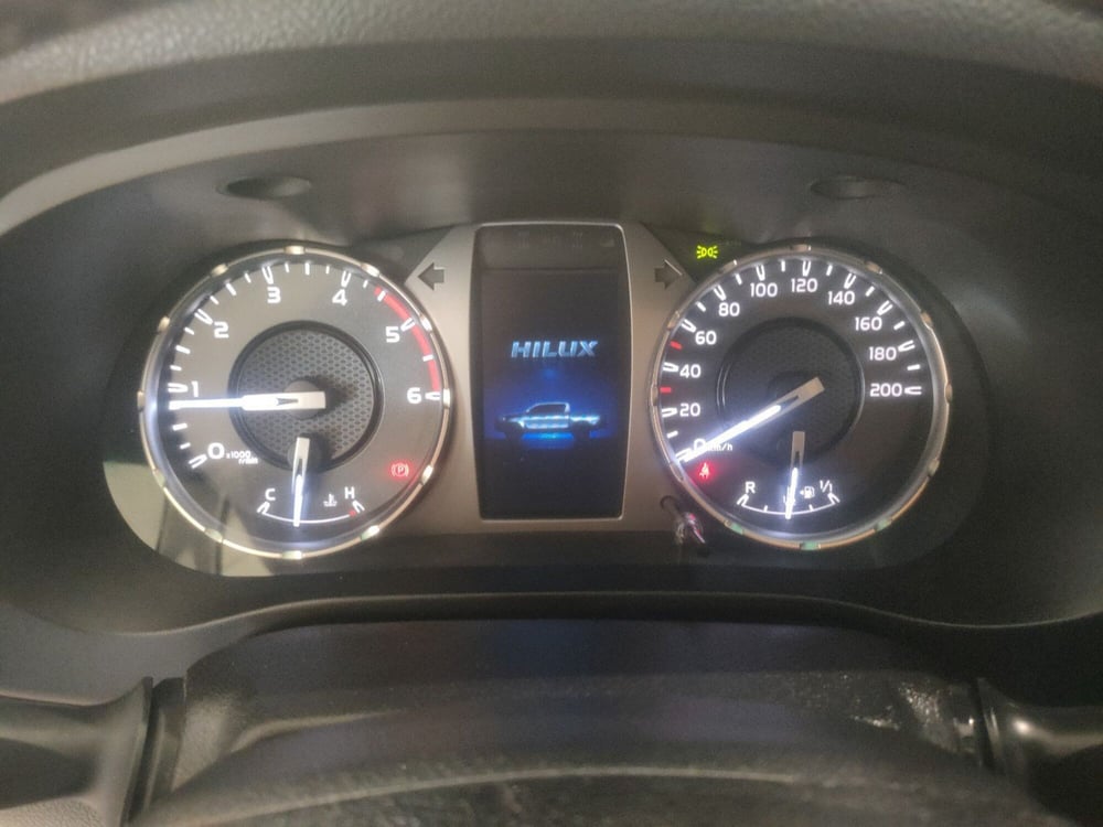Toyota Hilux usata a Catania (12)