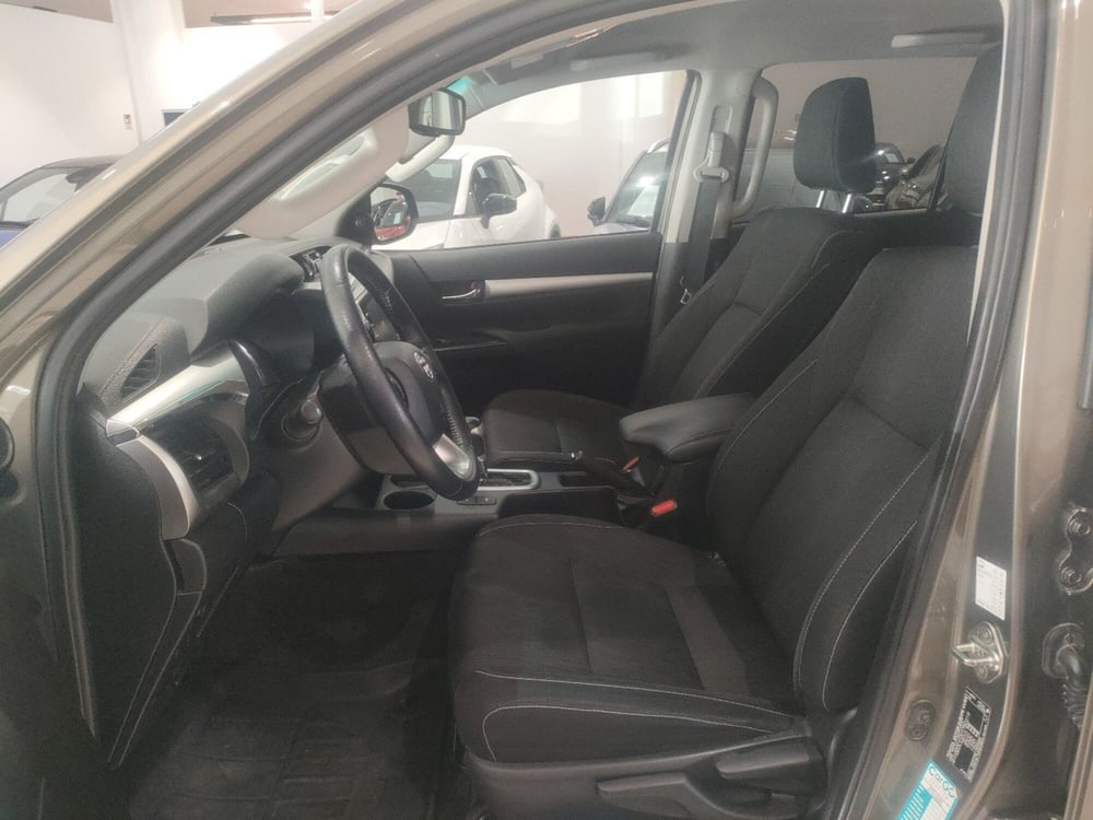 Toyota Hilux usata a Catania (9)