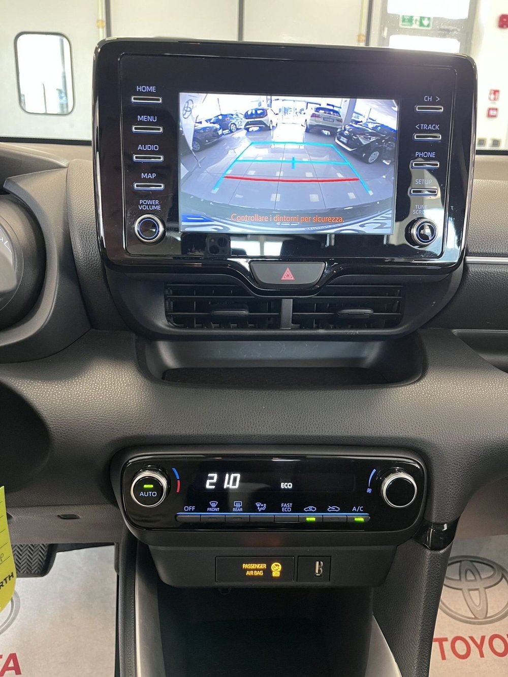 Toyota Yaris usata a Prato (12)