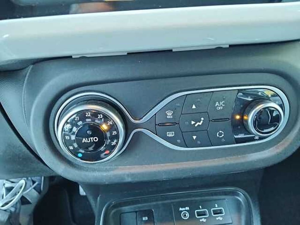 Renault Twingo usata a Pesaro-Urbino (13)