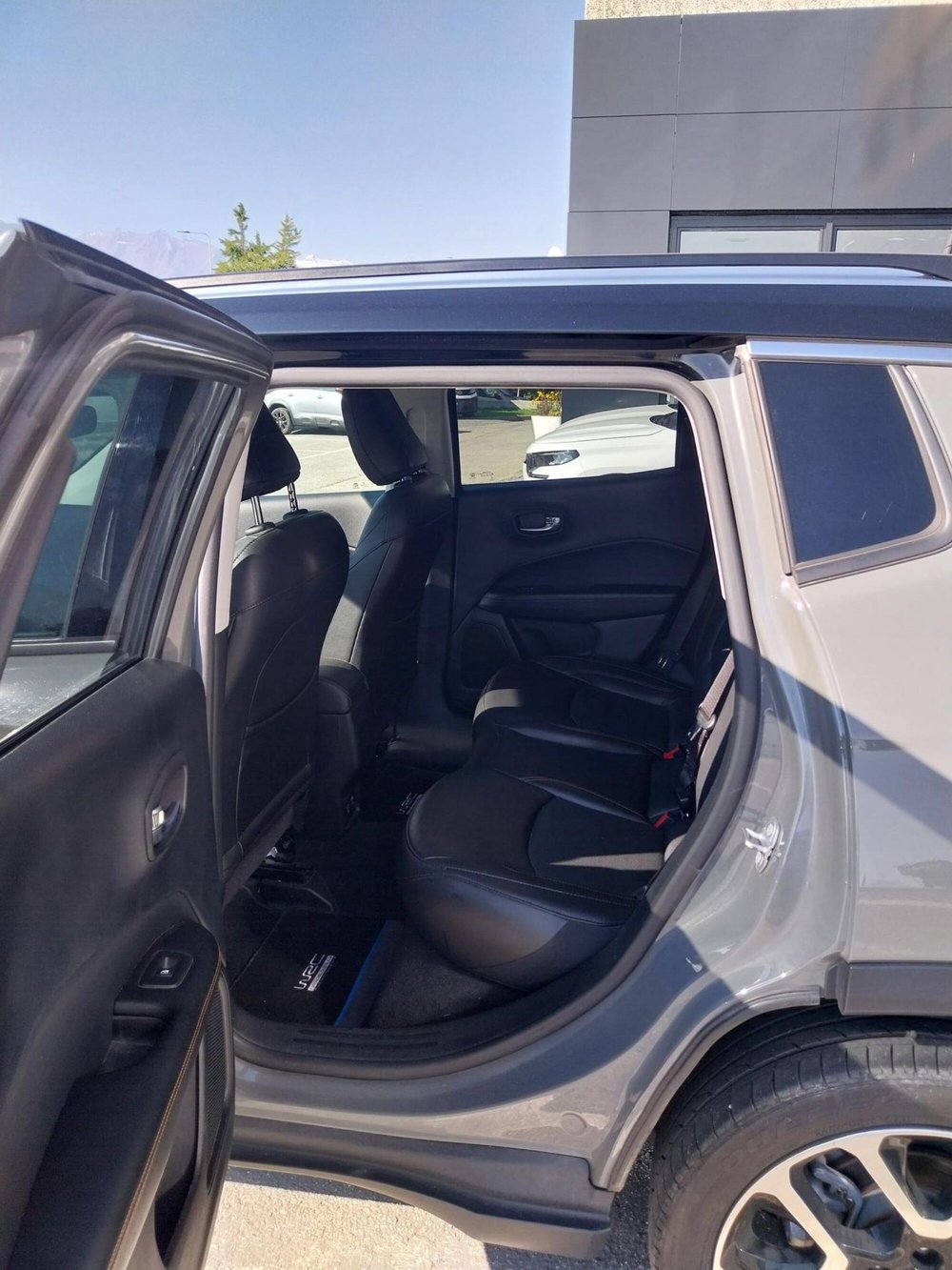 Jeep Compass usata a Aosta (9)