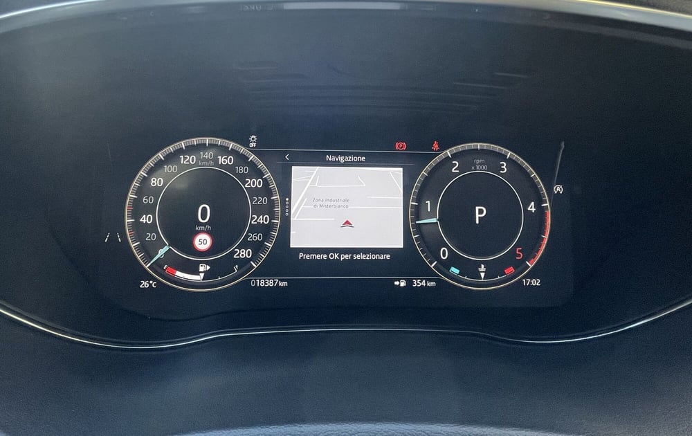 Jaguar E-Pace usata a Catania (10)
