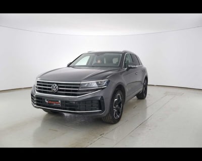 Volkswagen Touareg 3.0 V6 tdi scr R-Line 231cv auto del 2023 usata a Castenaso
