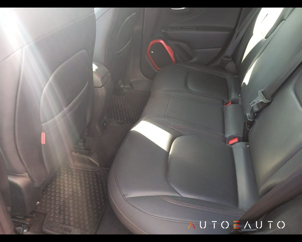 Jeep Renegade nuova a Parma (9)