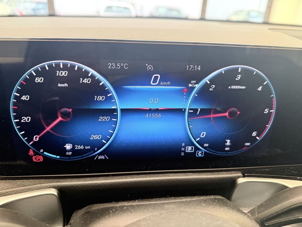 Mercedes-Benz GLB usata a Latina (17)