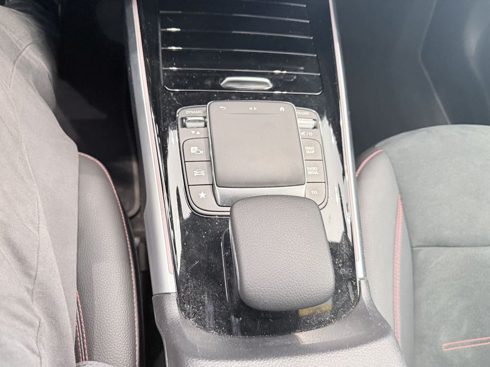 Mercedes-Benz GLB usata a Latina (8)