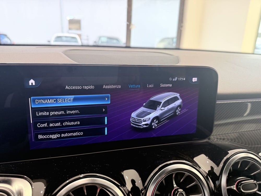 Mercedes-Benz GLB usata a Latina (9)