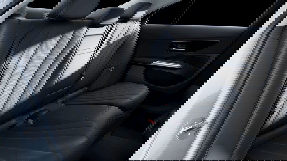 Mercedes-Benz Classe C nuova a Milano (6)