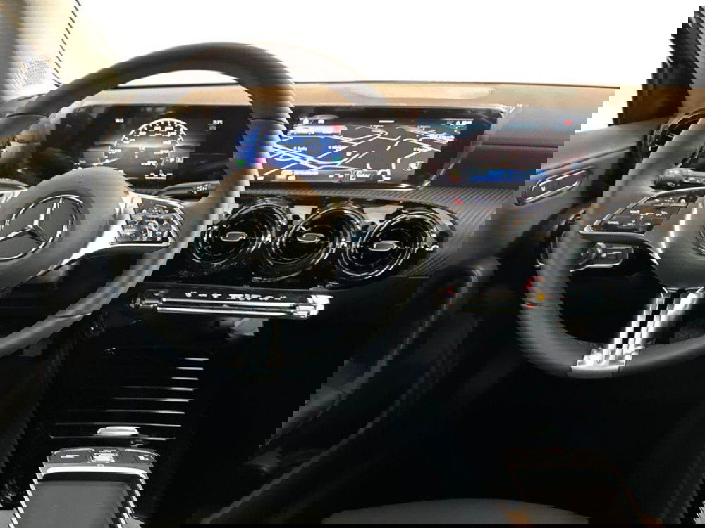 Mercedes-Benz Classe A Sedan nuova a Rimini (11)